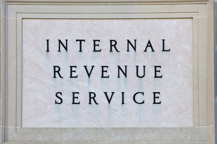 IRS Freezes PandemicEra Tax Credit Claims Over Widespread Fraud