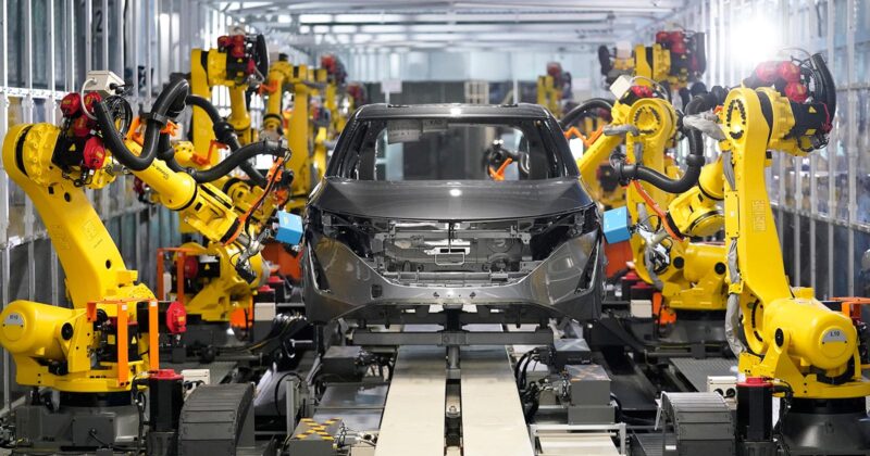 Major Car Manufacturer ‘On the Brink of Collapse’