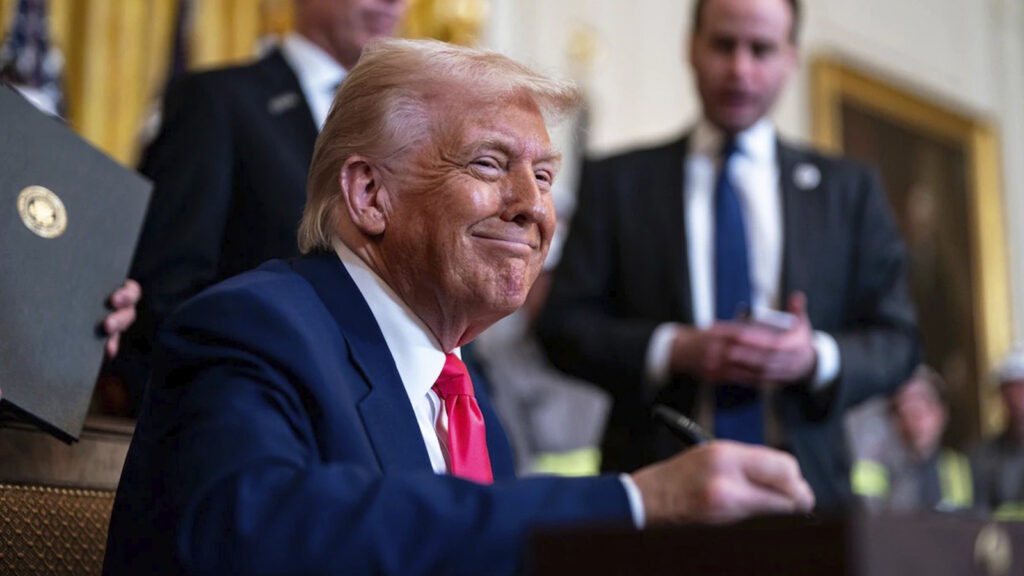 House Passes Bill to Reign in ‘Activist’ Judges Thwarting Trump’s Agenda — 1 Republican Voted ‘No’