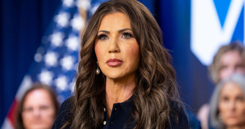 DHS Chief Kristi Noem Robbed by Masked Man in DC Restaurant