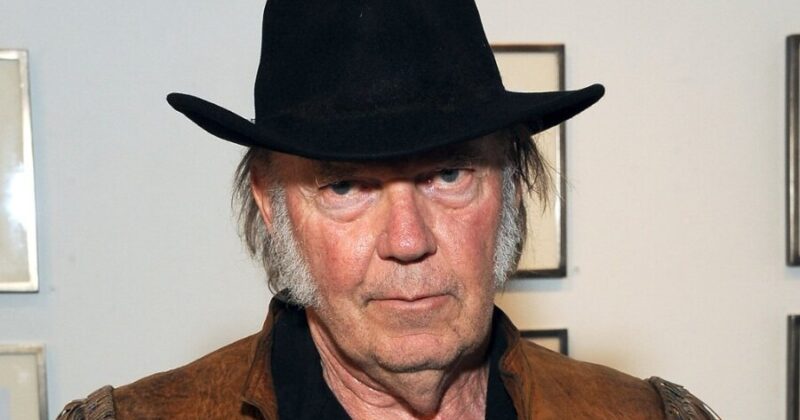 Rocker Neil Young Warns Trump: ‘I Am Not Scared of You’