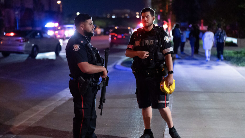 1 Killed, 5 Injured in Toronto Mass Shooting