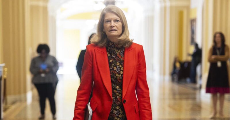 Lisa Murkowski Considers Bailing on GOP, Turning Independent