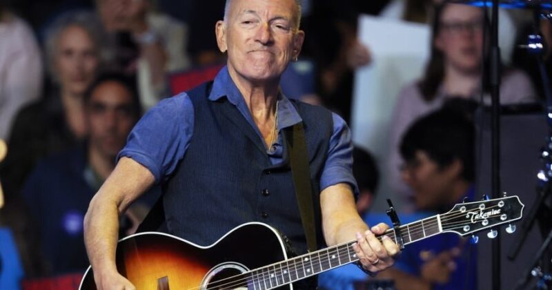 Bruce Springsteen Calls for Trump to Be Impeached… Again