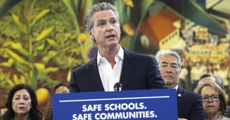 California Bans ICE Agents from Wearing Masks on Duty