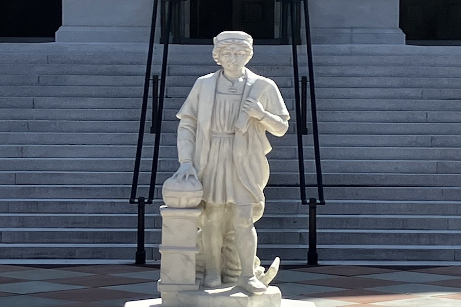New Columbus Statue Revealed at the White House Using Remnants of Toppled Sculpture