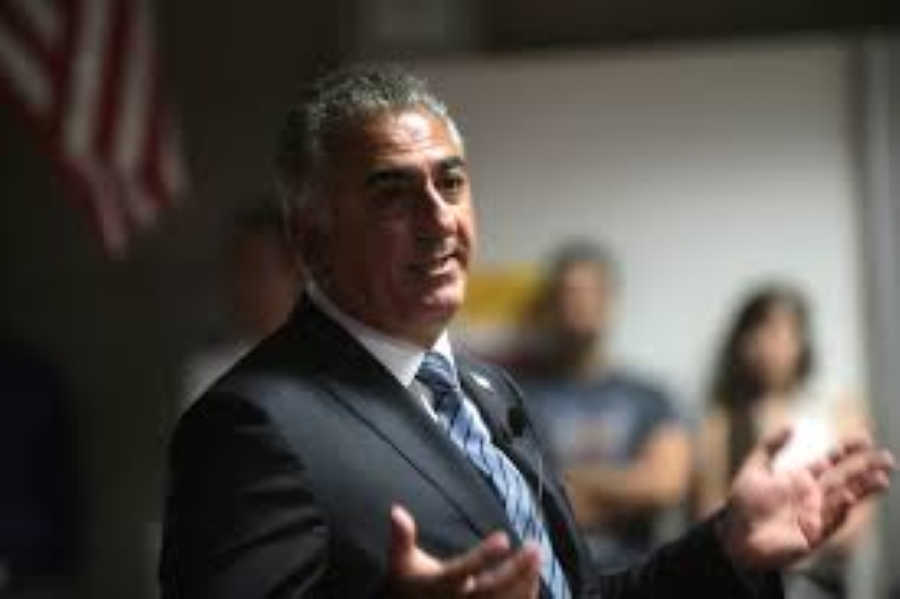 Pahlavi Accepts Interim Role to Guide Iran Toward Elections