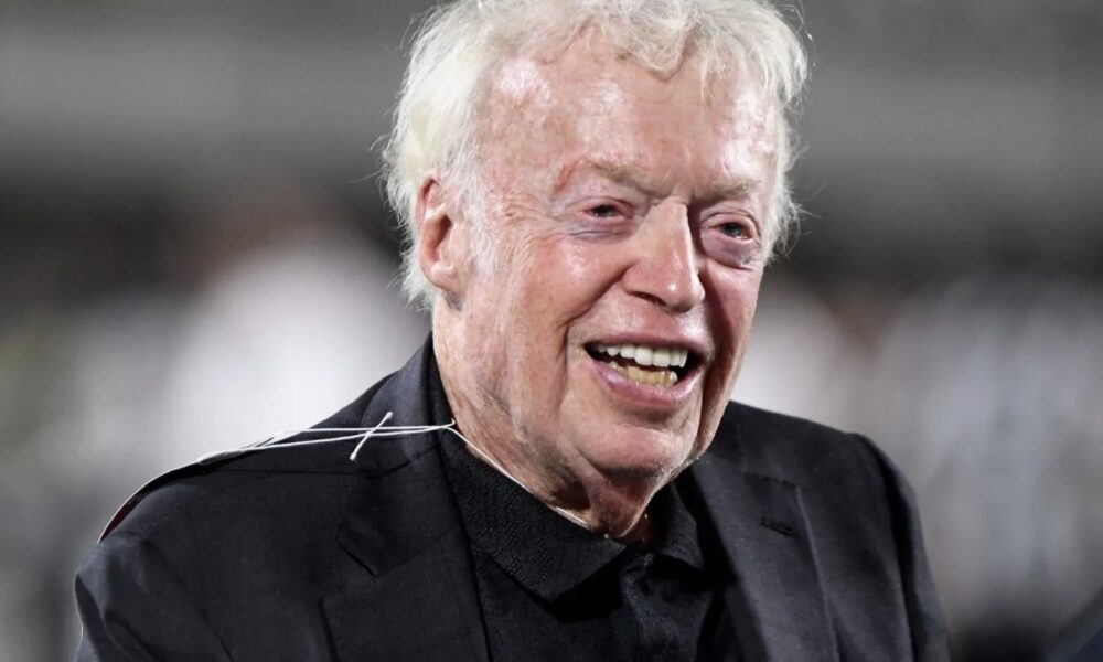 Phil Knight Makes $1 Million Donation to Support Oregon’s Republican Gubernatorial Bid