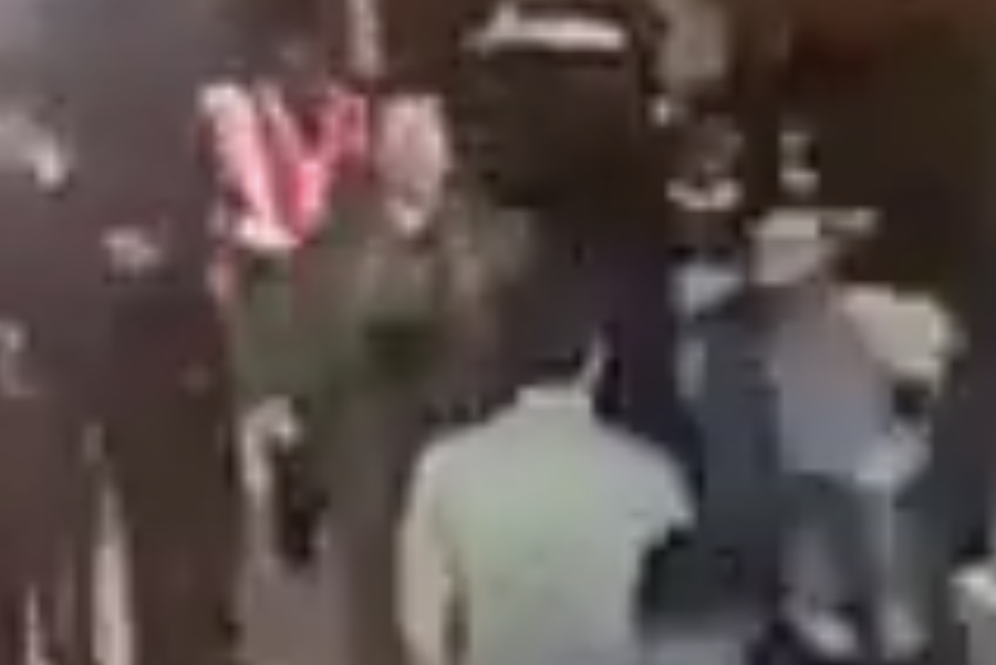 Heroic ICE Agent Rescues Toddler from Choking Incident at JFK Airport