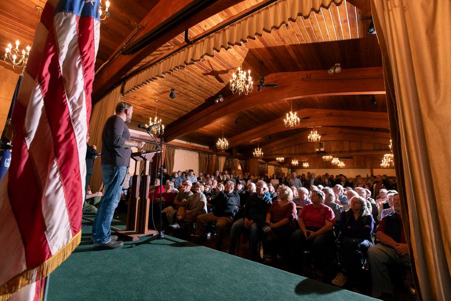 Last-Minute Betrayal for Democratic Senate Hopeful in Maine
