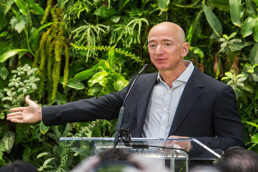 Bezos Critiques His Washington Post Team in Private Dinner