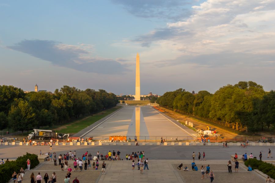 Five Individuals Charged in Lincoln Memorial Reflecting Pool Vandalism