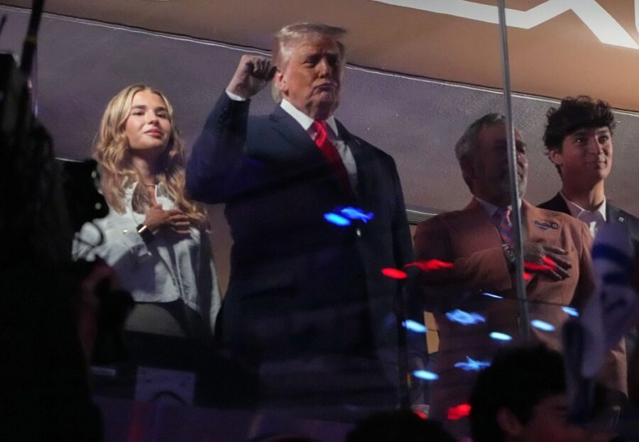 Knicks Defy NBA Norms by Accepting White House Invitation