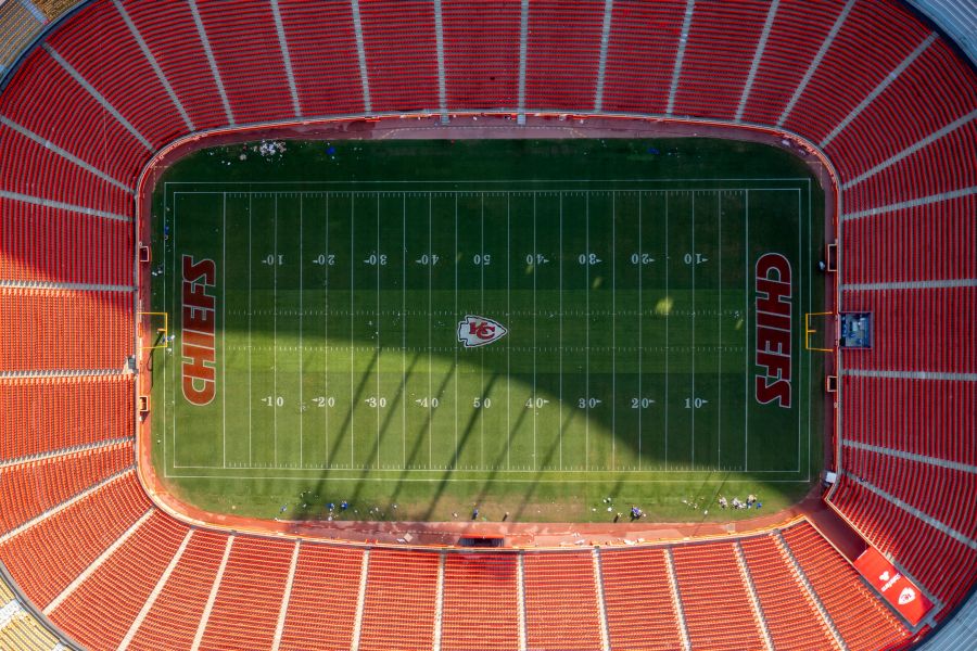 Legendary Chiefs Defensive Back Passes Away at 85