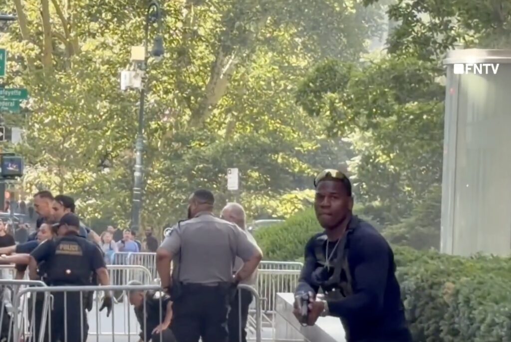 Armed Suspect Triggers Terror Investigation at Federal Plaza in NYC