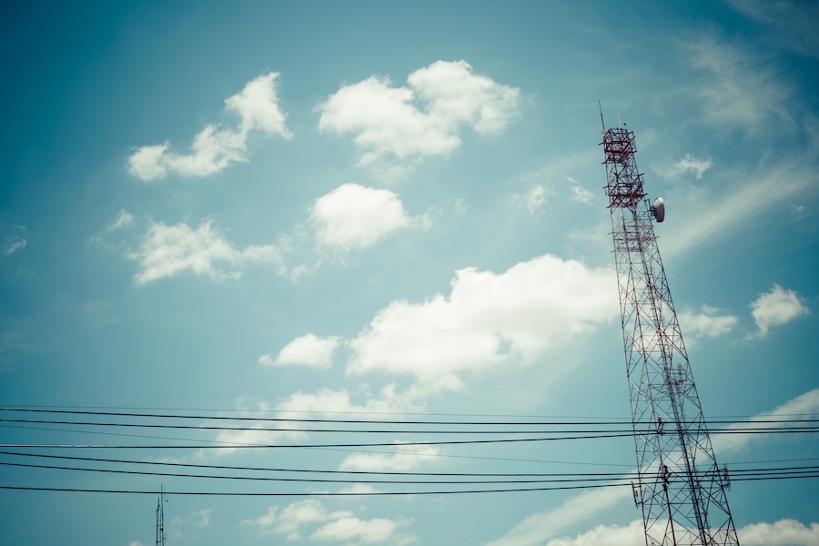 Widespread T-Mobile Outage Strands Many Users in SOS Mode