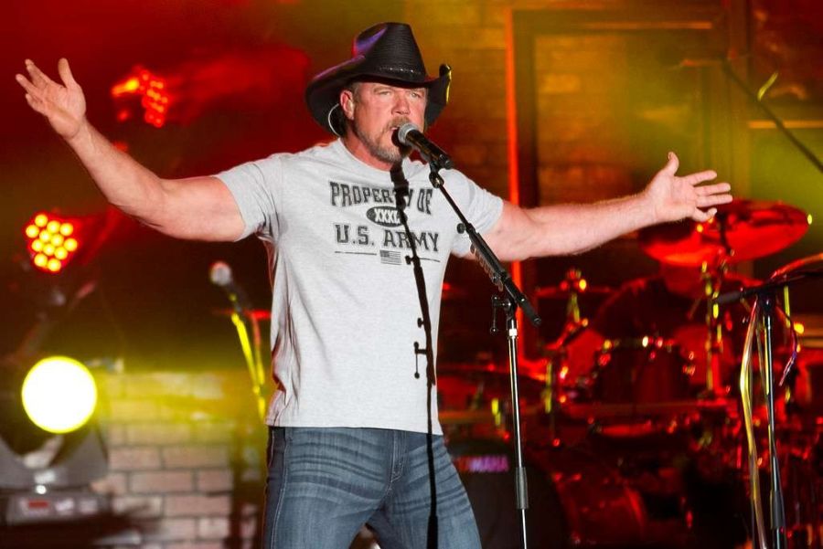 Trace Adkins Reflects on His Wife’s Shocking Actions in 1994