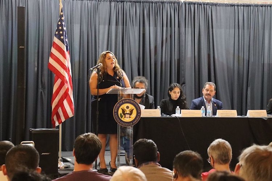 Democrat Lawmaker Advocates for the Elimination of ICE