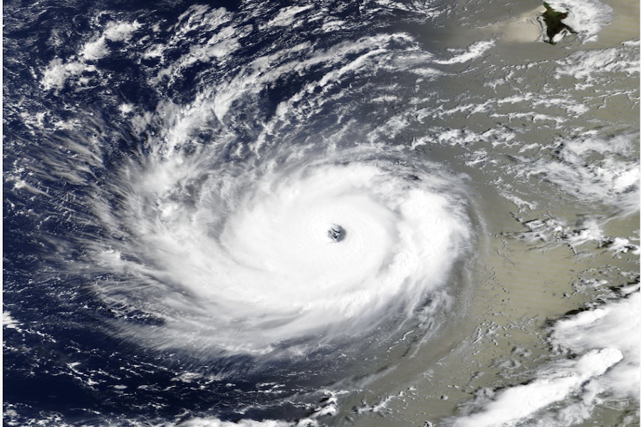Hurricane Lowell Threatens Hawaii: Islands on High Alert