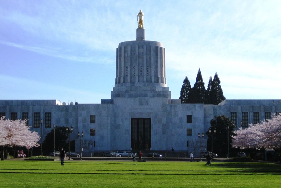 Republican Candidate Gains Ground in Oregon Governor’s Race
