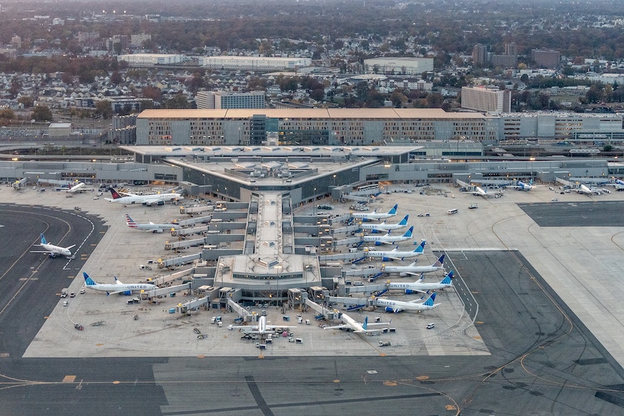FAA Halts Air Traffic at Key Northeast Airports