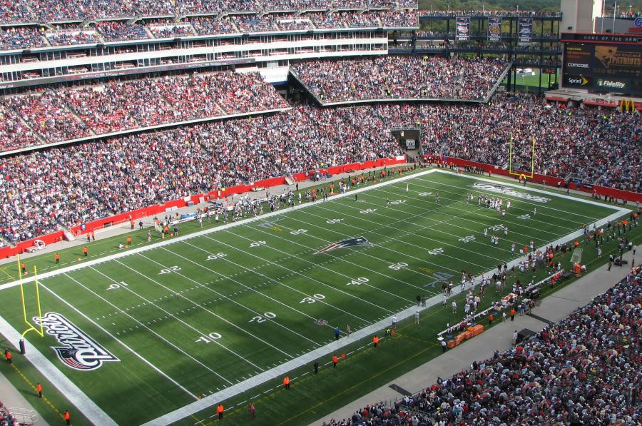 Beloved Patriots Center Jon Morris Dies at 84