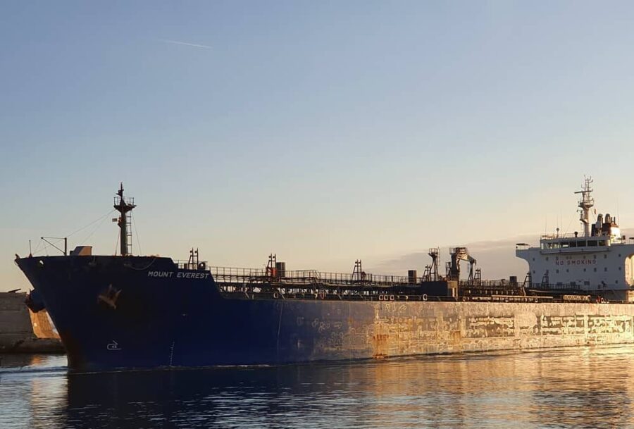 Surge in Oil Prices Linked to Escalating Middle East Tensions