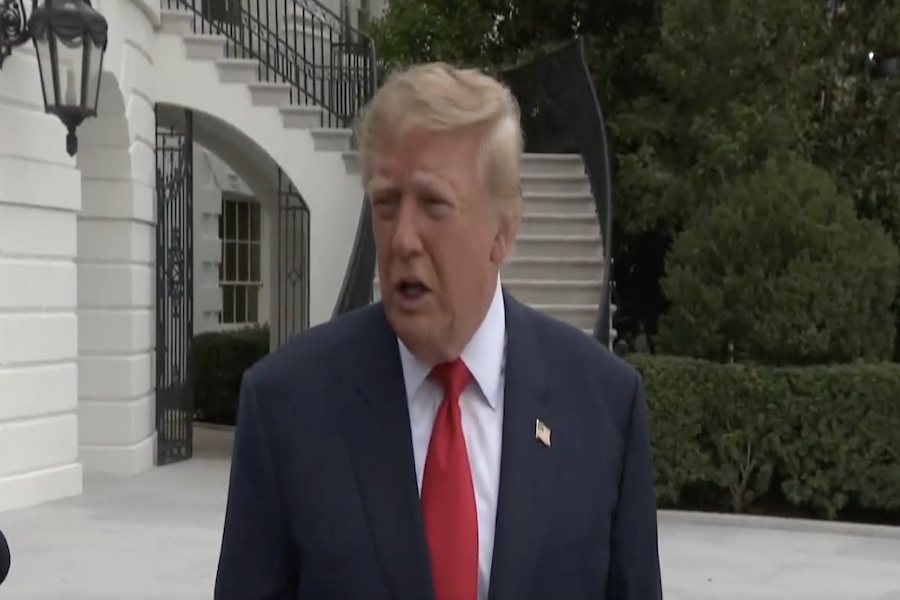 Trump Demands Zelensky’s Resignation Amid Ukrainian Strikes on Russian Facilities